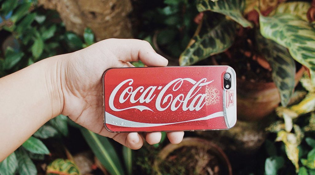 telefoonhoesje van coca-cola