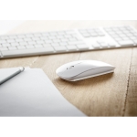 Draadloze muis met batterij van glanzend plastic Curve kleur wit sfeervolle weergave