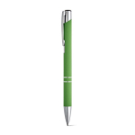 Goedkope aluminium pen met rubberen afwerking en zwarte inkt Glober kleur lichtgroen