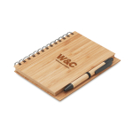Gerecycled notitieboekje met pen en bamboe kaft A5 Bamboo kleur hout hoofdweergave vierde weergave