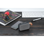 Speaker van rubber met bluetooth en draagriempje Micro club kleur grijs luxe weergave