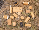 Speaker van aluminium, natuurlijk bamboe EcoFusion kleur bruin sfeer weergave 3