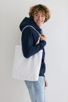 Versterkte tas bedrukken van gerecycled katoen 145 g/m2 Waterless kleur wit weergave met model