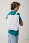 Gerecyclede tas met lange handvatten 330 g/m2 Waterless Strong kleur wit tweede weergave met model