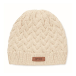 RPET gebreide muts bedrukken met label om uw logo te bedrukken kleur beige weergave met bedrukking