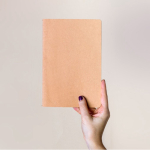 A5-notitieboek met kartonnen kaft en crèmekleurig gelijnd papier kleur naturel tweede weergave