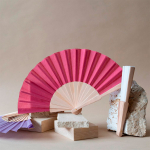 Goedkope gepersonaliseerde waaiers van hout en polyester Woodster kleur rood
