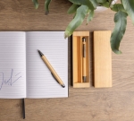 Set met blauwe inktpen en bamboepotlood in doos Conscious kleur hout sfeer weergave