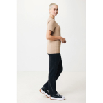 T-shirt van gerecycled en biologisch katoen 180 g/m2 Iqoniq Manuel kleur lichtbruin vierde weergave met model