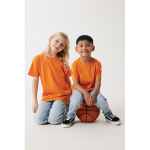 Kinder T-shirt van gerecycled katoen, 160 g/m2 Iqoniq kleur oranje tweede weergave met model