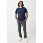 Sport T-shirt van gerecycled polyester, 150 g/m2 Iqoniq kleur marineblauw weergave met model