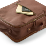 Elegante uitbreidbare rugzak van gerecycled leer voor 17''-laptop kleur donker bruin derde detail weergave