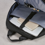 Rugzak van 300D RPET met voorritsvak 18L 15,6” kleur zwart derde detail weergave