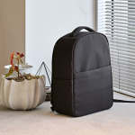 Urban rugzak van gerecycled plastic met trolleyband 17” kleur zwart sfeerweegave