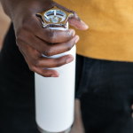 Dubbelwandige fles van gerecycled staal met wielvormige dop 750 ml kleur zilver sfeerweegave