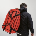 Sporttas in RPET met reflecterende zwarte riemen kleur rood sfeerweegave