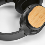 Draadloze koptelefoon met bamboe, USB-C-opladen en 8 uur batterij kleur zwart gedetailleerde weergave