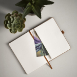 A5-notitieboek van eco-kunstleer met sluitband en blanco pagina's kleur lichtbruin sfeerweegave