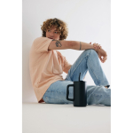 Elegante thermosbeker van gerecycled roestvrij staal, 800 ml kleur zwart tweede weergave met model