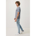Unisex regular fit T-shirt van 100% katoen 180 g/m² Iqoniq kleur lichtgrijs gemarmerd derde weergave met model