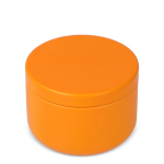 Plantaardige wax kaars in ronde pot van gerecycled staal kleur oranje