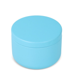 Plantaardige wax kaars in ronde pot van gerecycled staal kleur lichtblauw