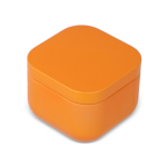 Plantaardige wax kaars met vanillegeur in vierkante metalen pot kleur oranje