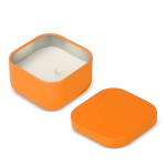 Plantaardige wax kaars met vanillegeur in vierkante metalen pot kleur oranje vijfde weergave