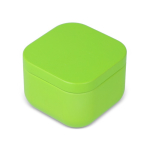 Plantaardige wax kaars met vanillegeur in vierkante metalen pot kleur limoen groen