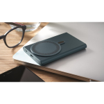 Magnetische draadloze snellader met powerbank 15W kleur blauw sfeervolle weergave