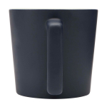 Keramische mok met matte afwerking en vierkante handgreep 370ml kleur marineblauw tweede weergave achterkant