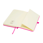 Notitieboek met harde kaft en zachte touch cover A6 pagina’s kleur roze derde weergave