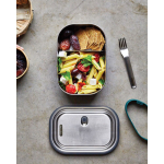 Lunchbox van roestvrij staal met bestek en band Black+Blum 1L kleur turkoois sfeer weergave 4