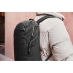 RPET-rugzak met 20L capaciteit voor laptop 16 inch Bellroy kleur zwart sfeer weergave 3