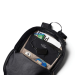 Multifunctionele RPET-rugzak met interne sleeve 20L Bellroy kleur zwart vierde weergave