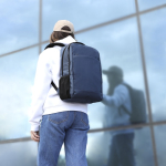 PU-laptoptas met trolleyband voor 15” laptops sfeerweergave