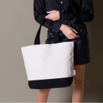 Tas van gerecycled katoen met handgreep en gekleurde bodem 320 g/m² kleur zwart vijfde weergave