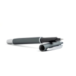 Elegante rollerpen van aluminium met zilveren details, blauwe inkt
