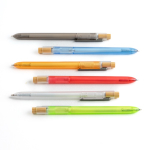 Pen van oceaanplastic met bamboeklikmechanisme, blauwe inkt