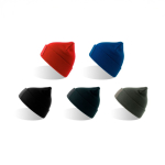 Dubbelgelaagde muts van gerecycled polyester met patch