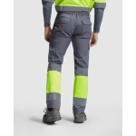 Winter werkbroek met hoge zichtbaarheid 240 g/m² Roly Soan kleur taupe grijs vierde gebruiksweergave