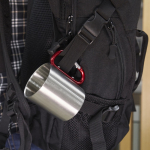 Metalen mok met dubbele wand en karabijnhaak in kleur 230 ml kleur rood detailweergave 3