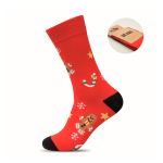 Paar sokken in kerststijl met label om te bedrukken kleur rood weergave met bedrukking