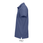 Herenspolo van gekamd katoen met korte mouwen en 2 knoopjes kleur jeans blauw zij aanzicht