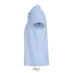 Damespolo van 100% gekamd katoen met geribbelde kraag en 3 knoopjes kleur pastel blauw zij aanzicht