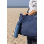 Sportfles van gerecycled staal met vergrendelbare lekvrije dop 600 ml kleur marineblauw sfeer weergave