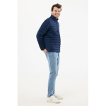 Gewatteerd herenjack gerecycled polyester, casual fit – IQONIQ Maiko kleur marineblauw derde weergave met model