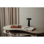 Tafellamp van gerecycled materiaal met warm en wit licht, touch-dimmer kleur zwart sfeer weergave 4