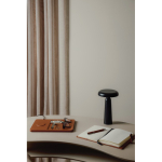 Tafellamp van gerecycled materiaal met warm en wit licht, touch-dimmer kleur zwart