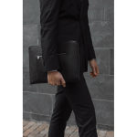 Gerecycleerde laptophoes met elegant design en snelle toegang 16” kleur zwart sfeer weergave 2